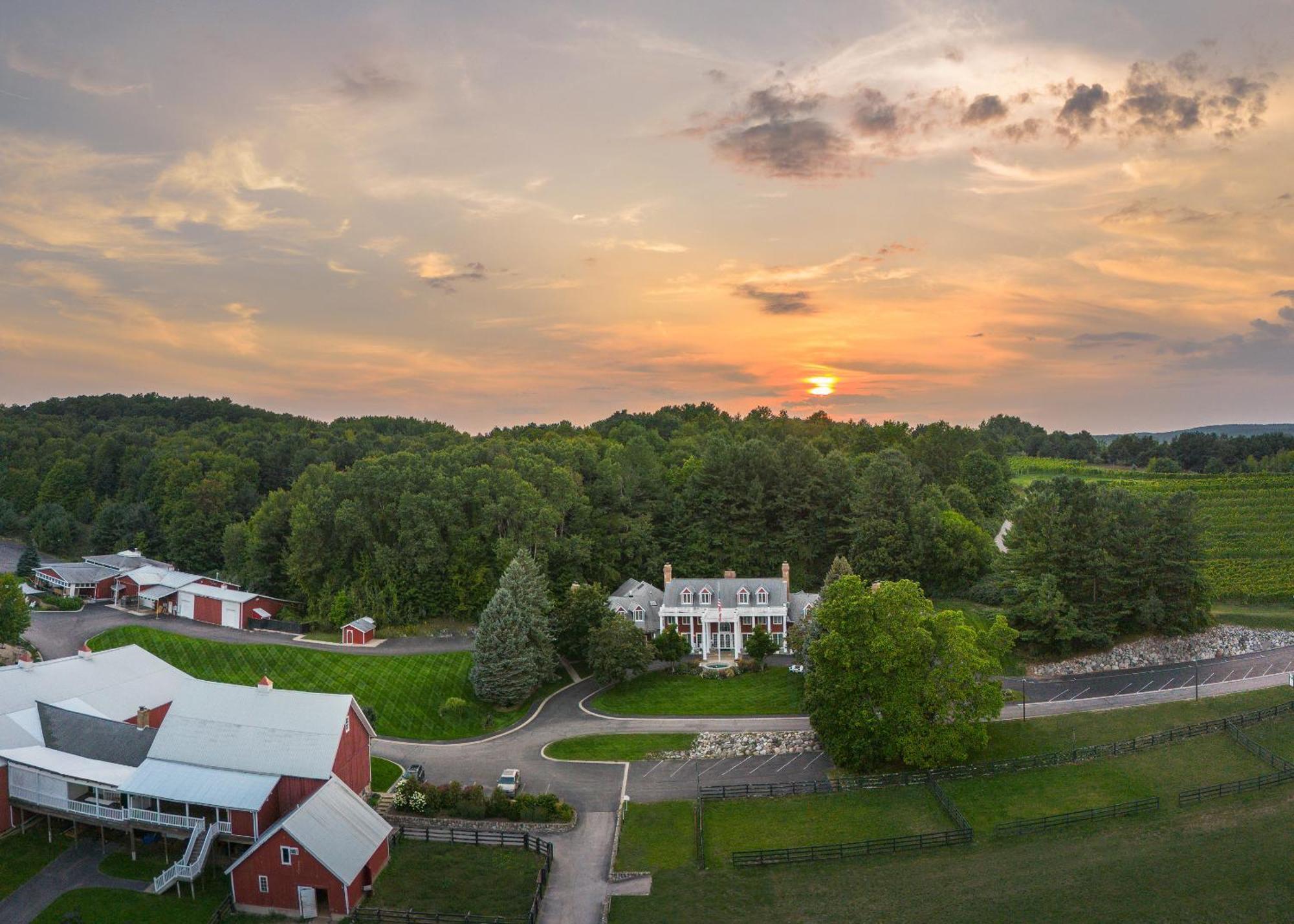 Inn At Black Star Farms Suttons Bay المظهر الخارجي الصورة