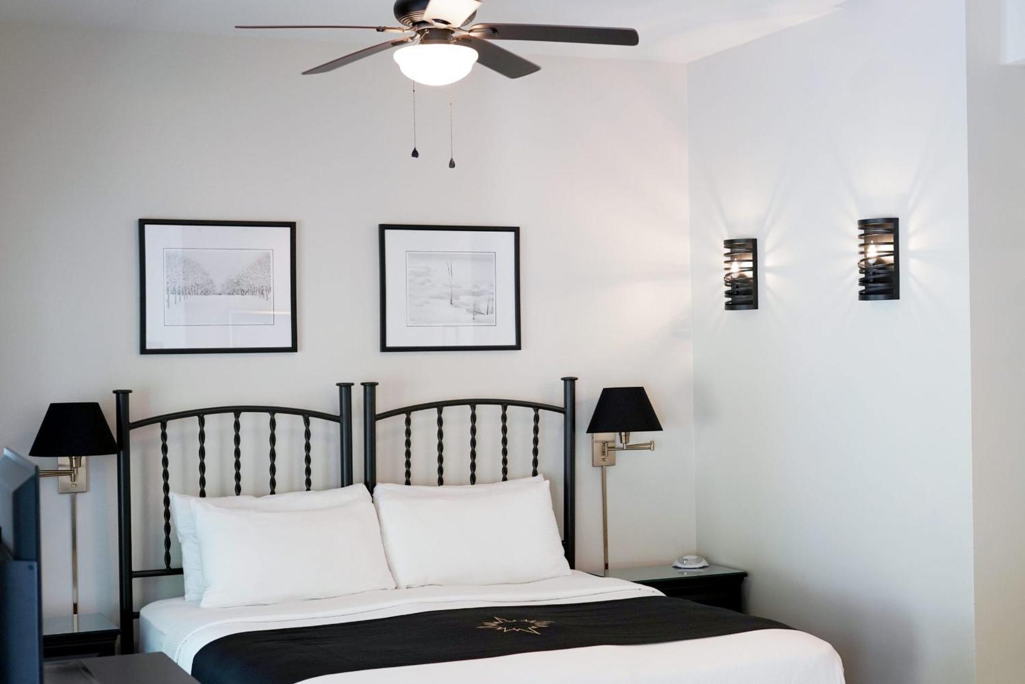 Inn At Black Star Farms Suttons Bay الغرفة الصورة